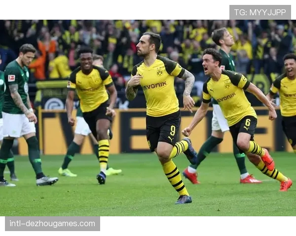 欧冠转播权价值再创新高:边路进攻风格提升比赛观赏性与商业价值 欧冠转播权价值再创新高:边路进攻风格提升比赛观赏性与商业价值